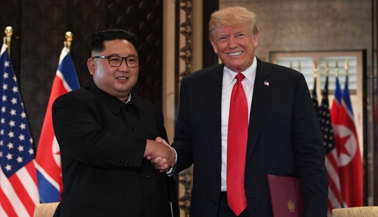 Cluster Industrial - Trump y kim jong-un firman documento conjunto tras cumbre en singapur 