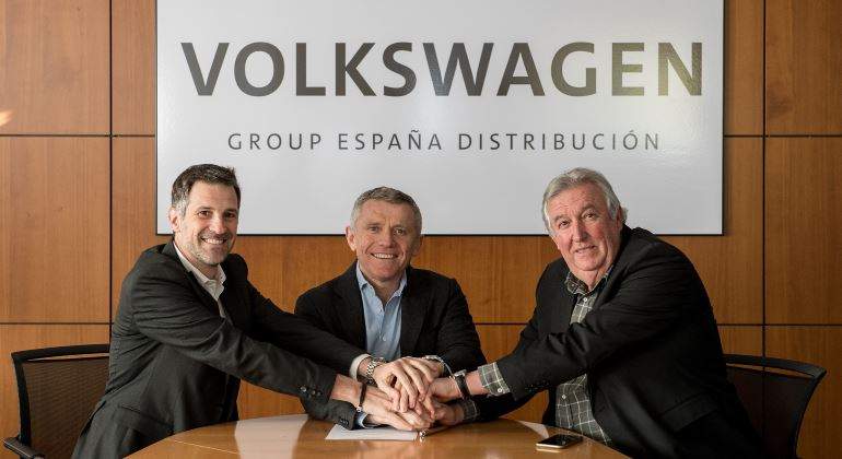 Cluster Industrial - Dirección y sindicatos de volkswagen españa firman convenio colectivo