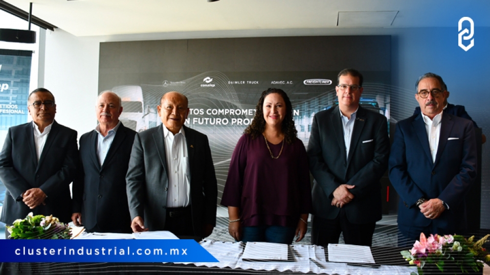Cluster Industrial - Asociación de Distribuidores de Daimler (ADAVEC)  y CONALEP firman convenio de colaboración