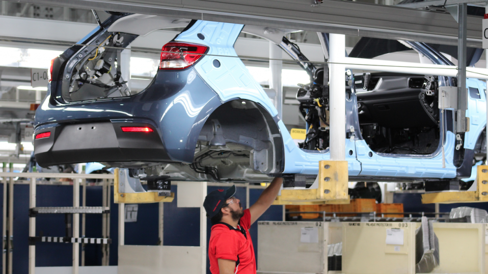 Cluster Industrial - Disminuyen 5.4% ventas de vehículos ligeros en México: INEGI