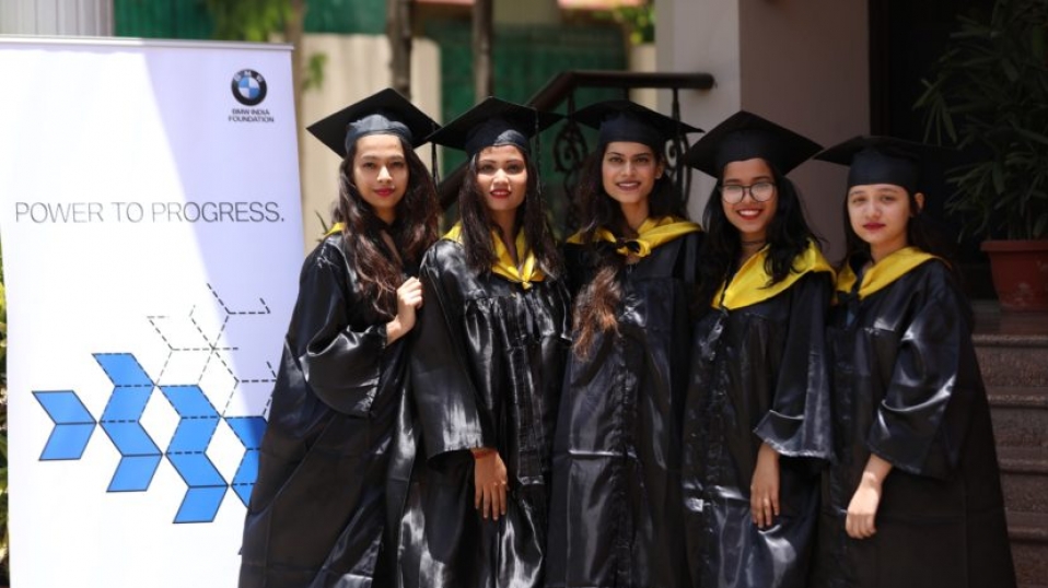Cluster Industrial - BMW Group ayudará a un millón de jóvenes a obtener educación para 2025