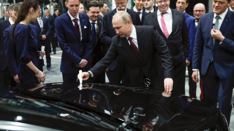 Cluster Industrial - Putin inaugura planta de Mercedes Benz en Rusia