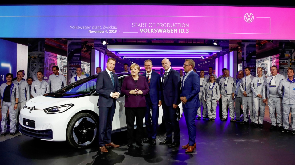 Cluster Industrial - Volkswagen inauguró su primera planta de vehículos eléctricos en Alemania