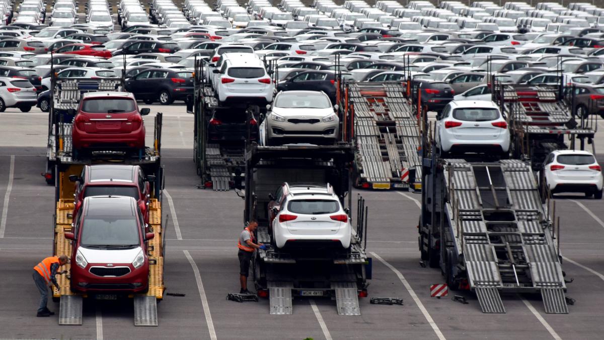 Cluster Industrial - Alrededor de 50 mil autos de exportación, varados por bloqueos en chihuahua