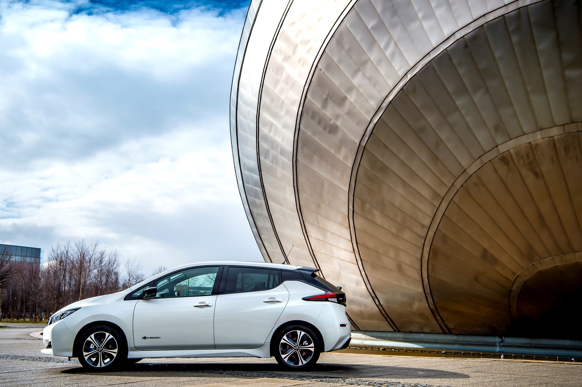 Cluster Industrial - Nissan leaf obtiene premio al "mejor vehículo eléctrico" en reino unido 